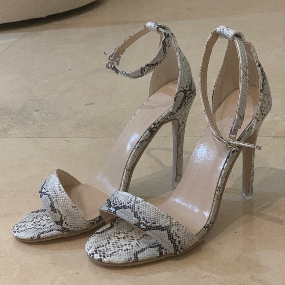 👡 High heel sandals 👡